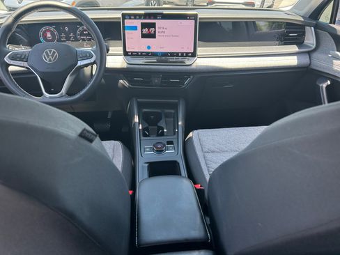 Used 2026 Volkswagen Tiguan S FWD image 19