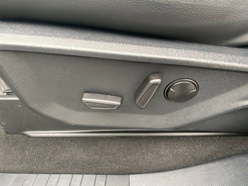 Certified 2025 Ford F250 Lariat w/ Lariat Ultimate Package image 10