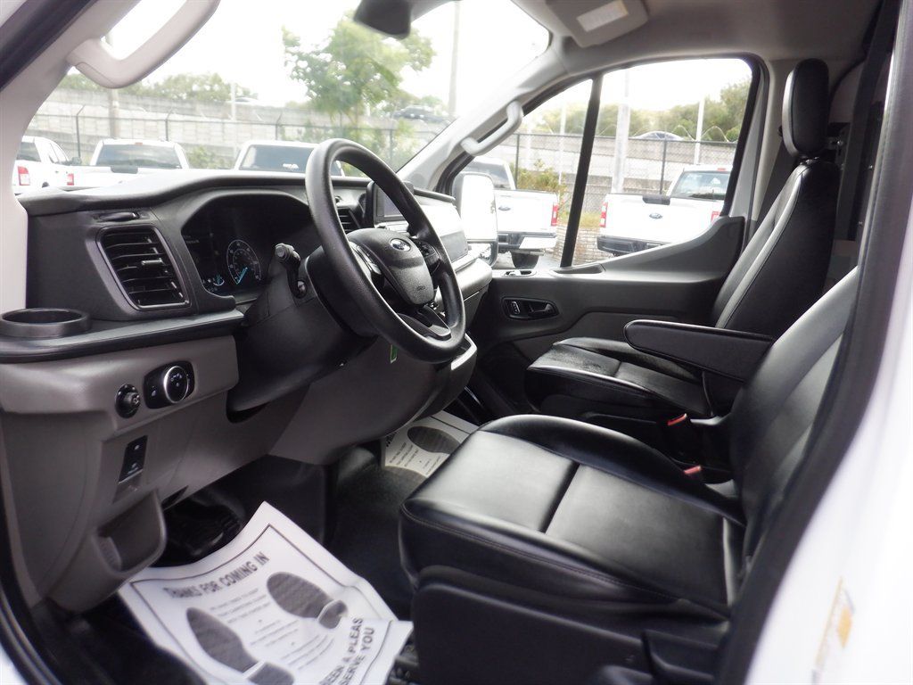 Used 2024 Ford Transit 150 Low Roof RWD image 11