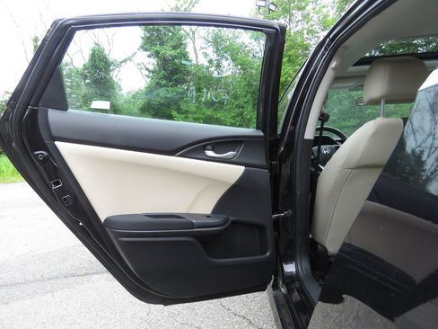 Used 2016 Honda Civic EX image 18