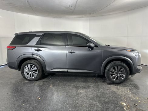 Certified 2022 Nissan Pathfinder S image 13