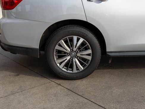 Used 2019 Nissan Pathfinder SL image 37