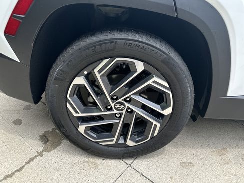 Used 2025 Hyundai Tucson Limited AWD/4WD image 30