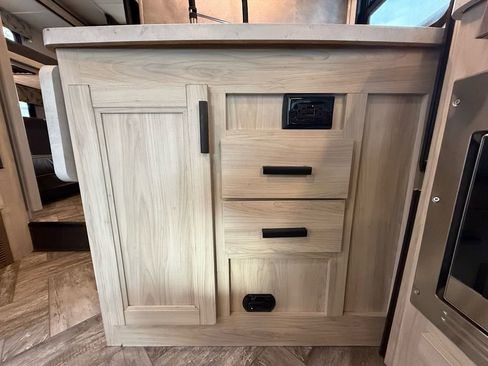 Used 2022 Ford E-450 and Econoline 450 Super Duty w/ Motorhome Prep Package image 26