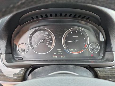 Used 2013 BMW 528i Sedan RWD image 9