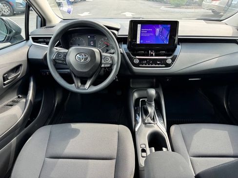 Used 2025 Toyota Corolla LE FWD image 10