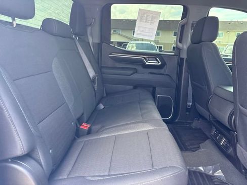 Used 2025 Chevrolet Silverado 1500 LT AWD/4WD image 39