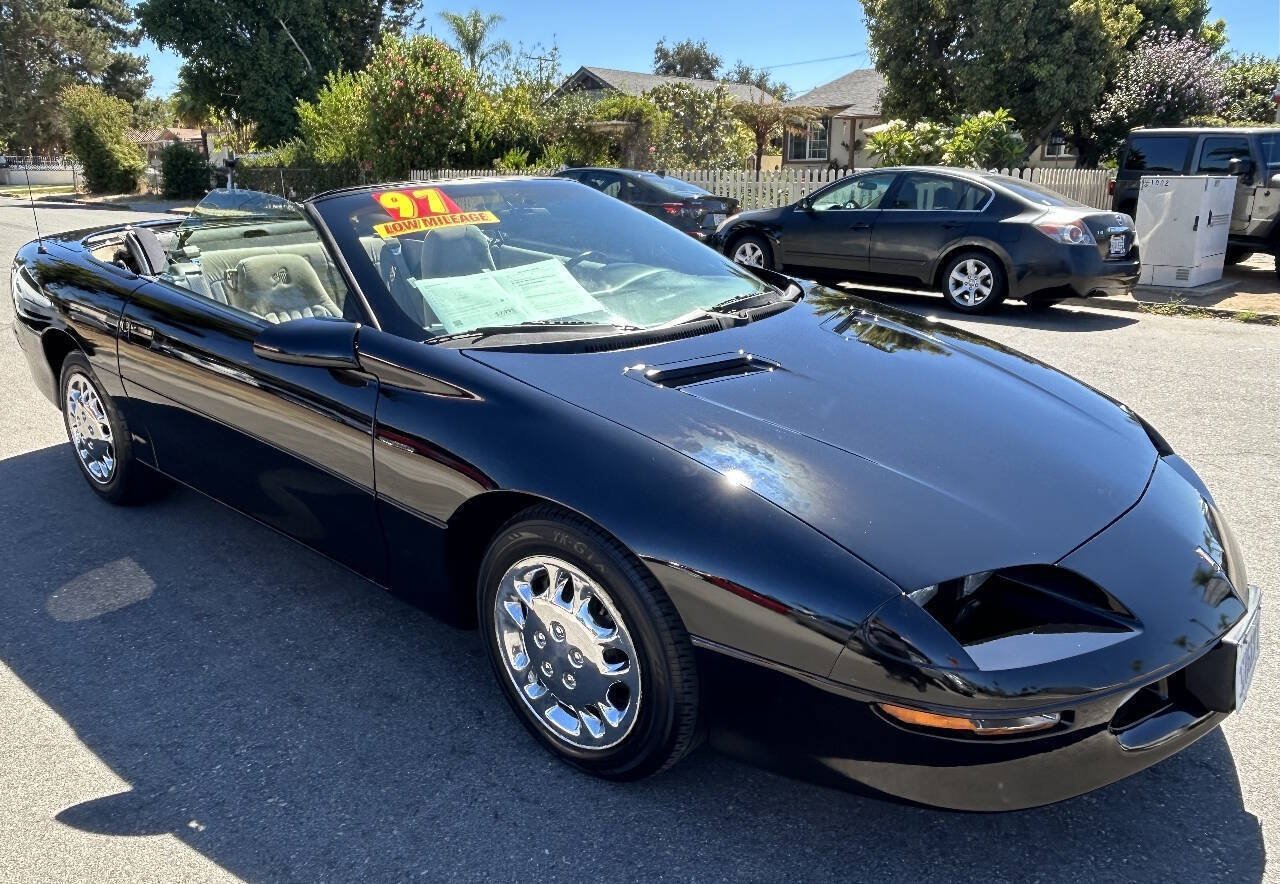 Used 1997 Chevrolet Camaro LT w/ Preferred Equipment Group 2 RWD image 17