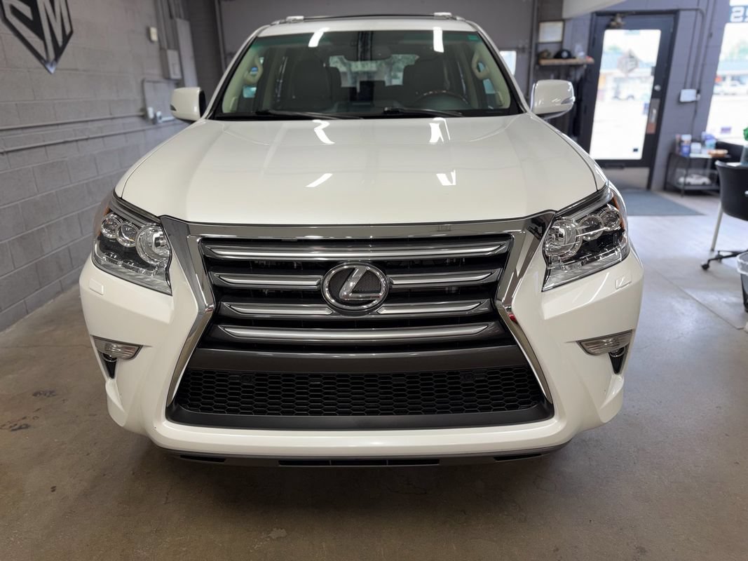 Used 2018 Lexus GX 460 Premium w/ Premium Package AWD/4WD image 3