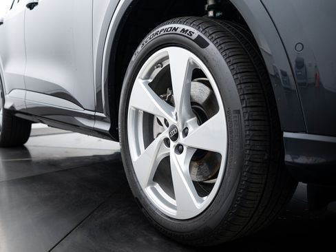 New 2025 Audi Q5 Premium Plus image 19