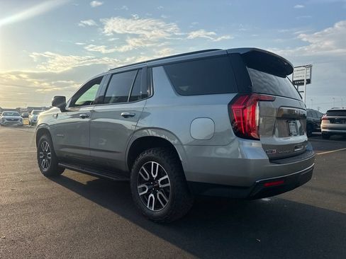 Used 2024 GMC Yukon AT4 w/ Technology Package AWD/4WD image 4