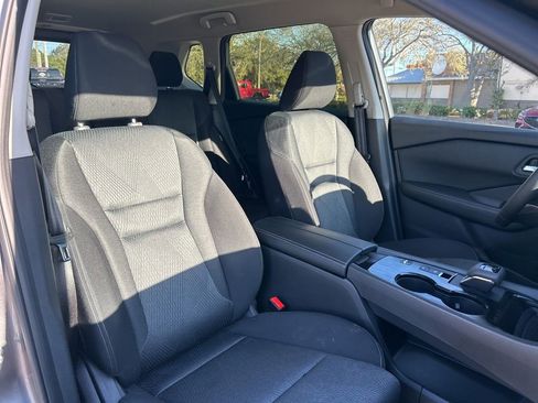 Certified 2025 Nissan Rogue SV image 44