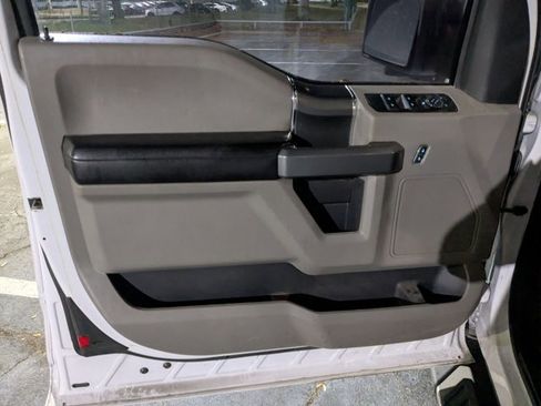 Used 2018 Ford F150 XLT w/ Equipment Group 302A Luxury image 12