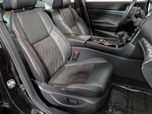 Used 2023 Nissan Maxima SR w/ Sport Mat Group image 27