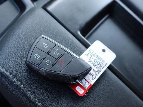 Used 2026 Chevrolet Silverado 1500 LT image 29