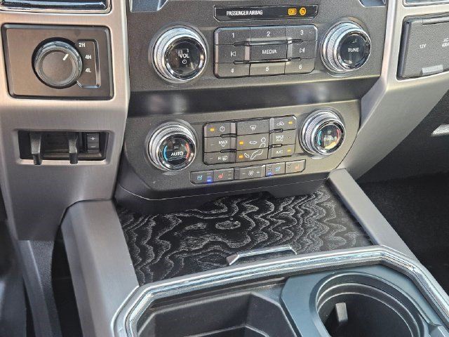 Used 2019 Ford F350 Platinum w/ Platinum Ultimate Package AWD/4WD image 27