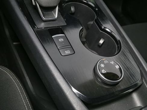 Used 2023 Nissan Rogue S AWD/4WD image 23