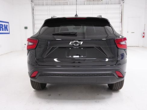 New 2026 Chevrolet Trax LT image 6