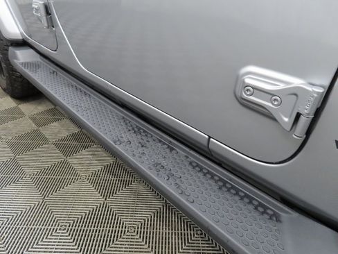 Used 2021 Jeep Wrangler Unlimited Sahara image 44