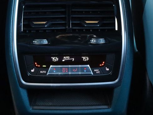 Used 2023 BMW XM image 40