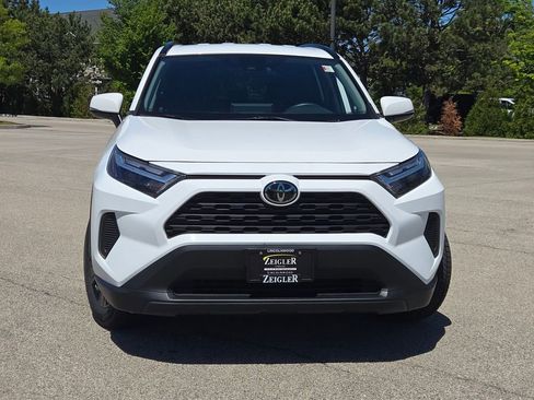 Used 2024 Toyota RAV4 XLE FWD image 4