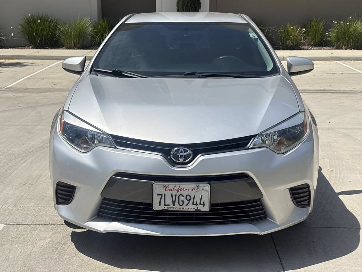 Used 2015 Toyota Corolla LE FWD image 8