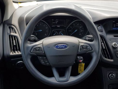 Used 2016 Ford Focus SE FWD image 24