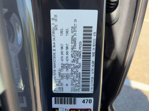 Used 2025 Toyota Tacoma SR5 image 27