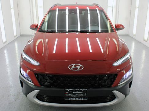 Used 2023 Hyundai Kona Limited AWD/4WD image 3