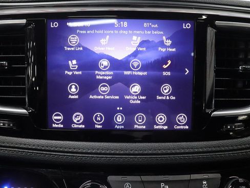 Used 2020 Chrysler Pacifica Limited FWD image 35