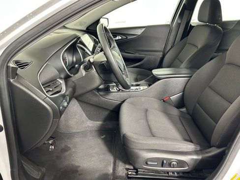 Used 2024 Chevrolet Malibu LT w/ Sport Edition image 16