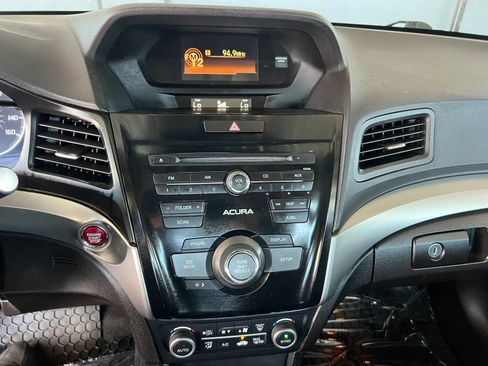 Used 2017 Acura ILX FWD image 17