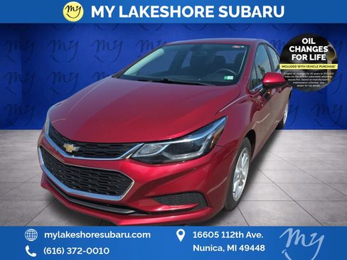 Used 2017 Chevrolet Cruze LT w/ Convenience Package FWD image 4
