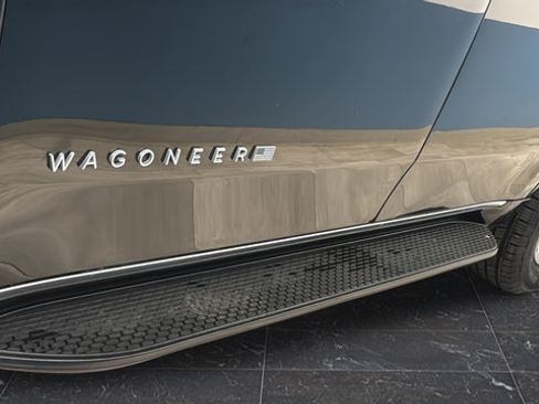 Used 2024 Jeep Wagoneer 4WD w/ Convenience Group I image 41
