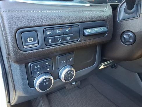 Certified 2024 GMC Yukon XL Denali image 29