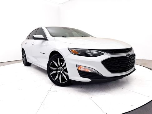 Used 2024 Chevrolet Malibu RS FWD image 1