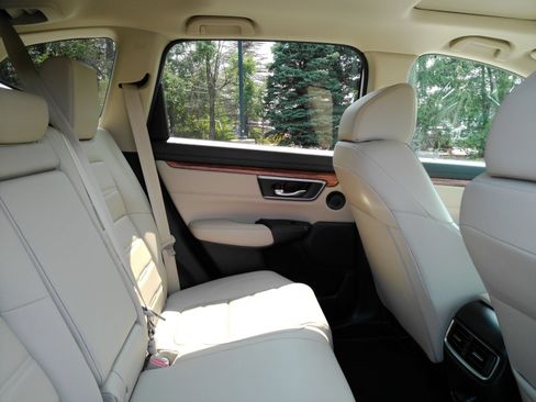 Used 2018 Honda CR-V Touring image 18
