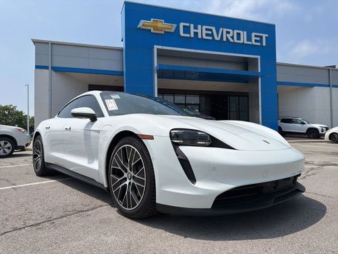 Used 2022 Porsche Taycan RWD image 1
