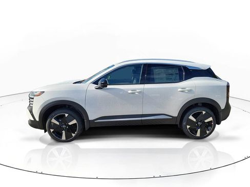 New 2026 Nissan Kicks SR image 4