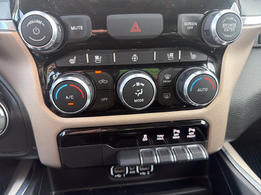 Used 2020 RAM 1500 Laramie AWD/4WD image 18