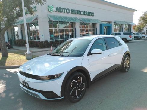 Used 2022 Hyundai Ioniq 5 SEL image 1