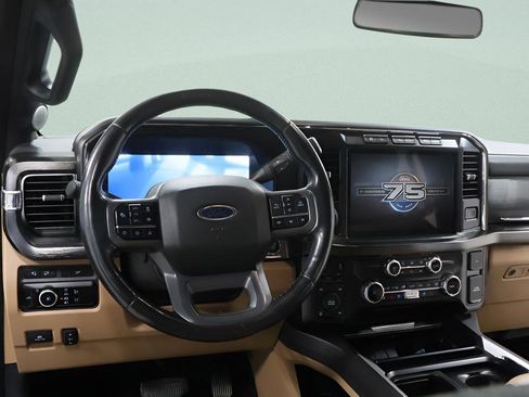 Used 2023 Ford F250 Lariat w/ Lariat Ultimate Package AWD/4WD image 9