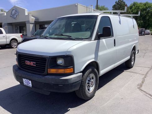 Used 2012 GMC Savana 2500 RWD image 3