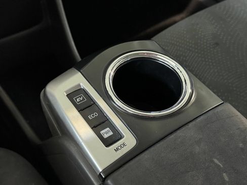 Used 2014 Toyota Prius V Three FWD image 25