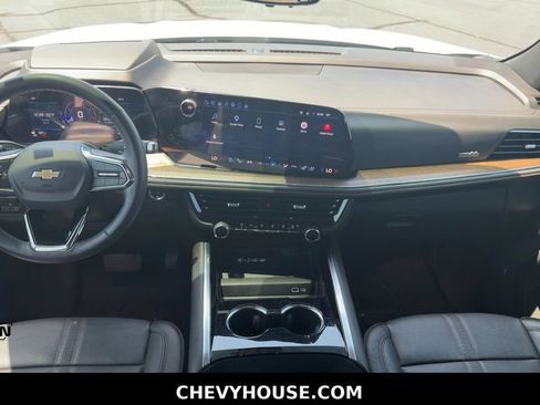 Used 2025 Chevrolet Tahoe High Country RWD image 12