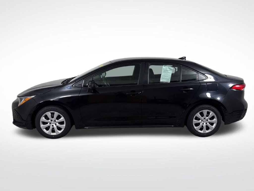 Used 2022 Toyota Corolla LE FWD image 6