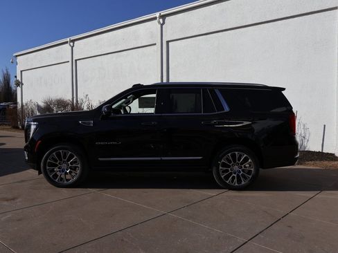 New 2026 GMC Yukon Denali w/ Denali Reserve Package image 2