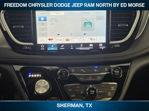 New 2026 Chrysler Pacifica Pinnacle image 11