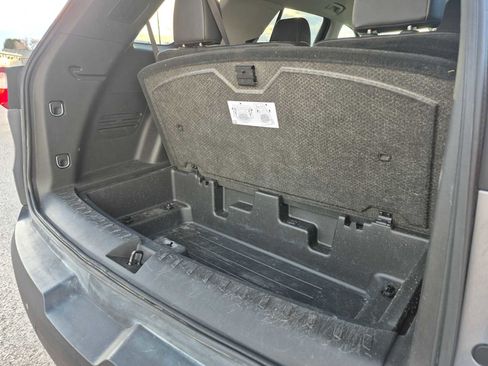 Used 2019 Chevrolet Traverse LT image 6