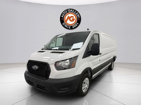 Used 2024 Ford Transit 250 Low Roof RWD image 8
